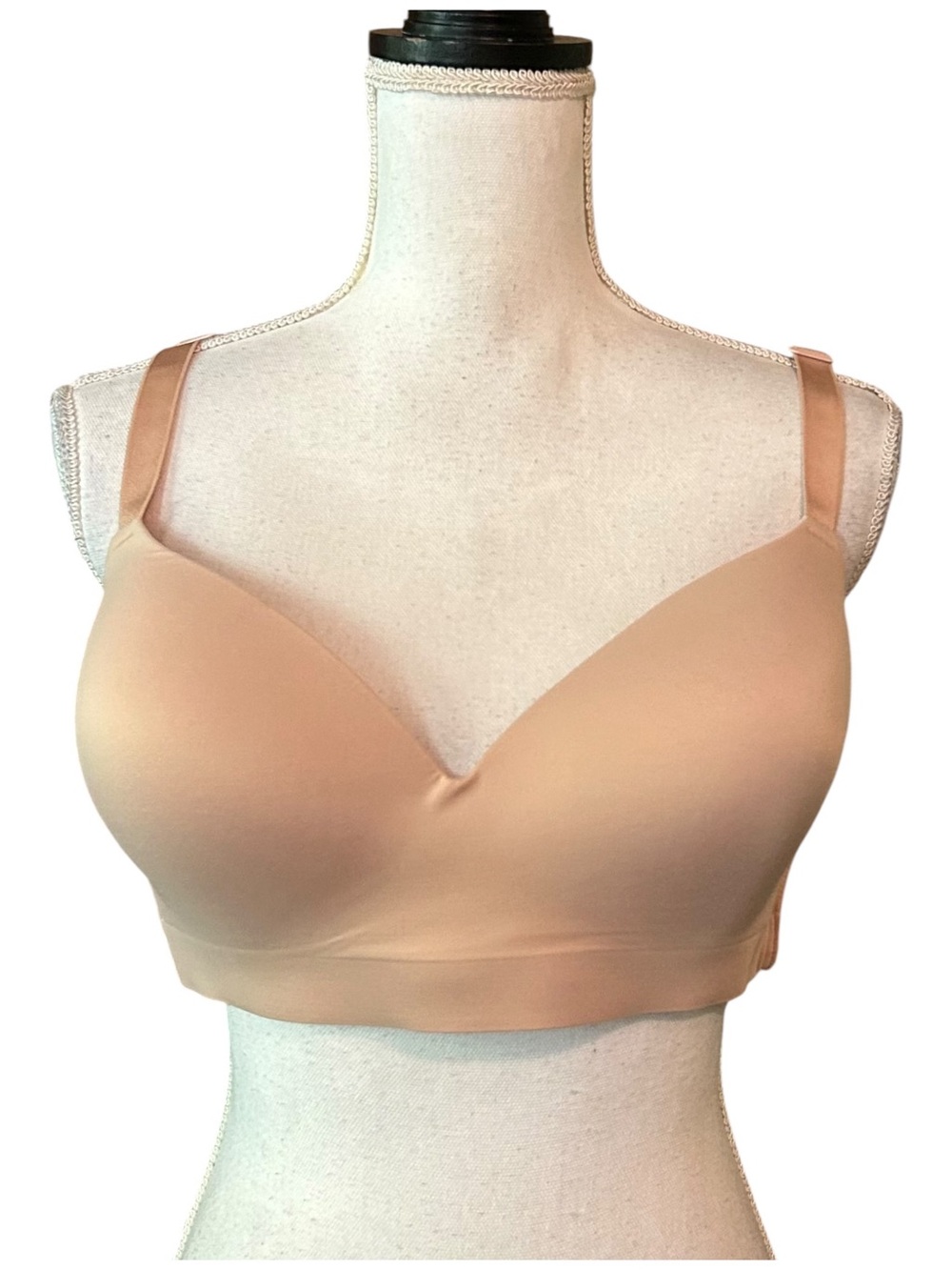 Soma ENBLISS Luxe Wireless Bra with Lace Back SZ 40D in Sand